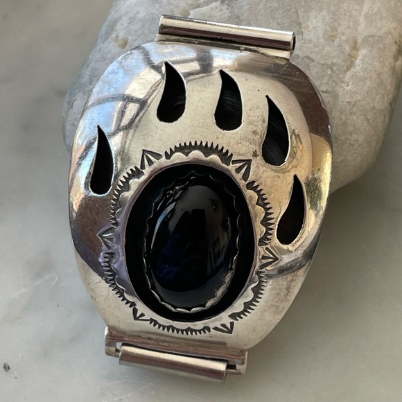 SOLD Native American Onyx Navajo Vintage Watch Tips signed by Teddy Goodluck - Picture 2 of 13